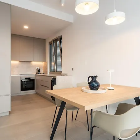 Apartment Opq *